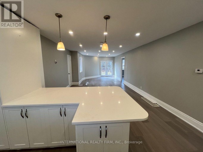 MAIN- HALF - 73 MURRAY DRIVE, Aurora (Aurora Highlands), Ontario, L4G2C2