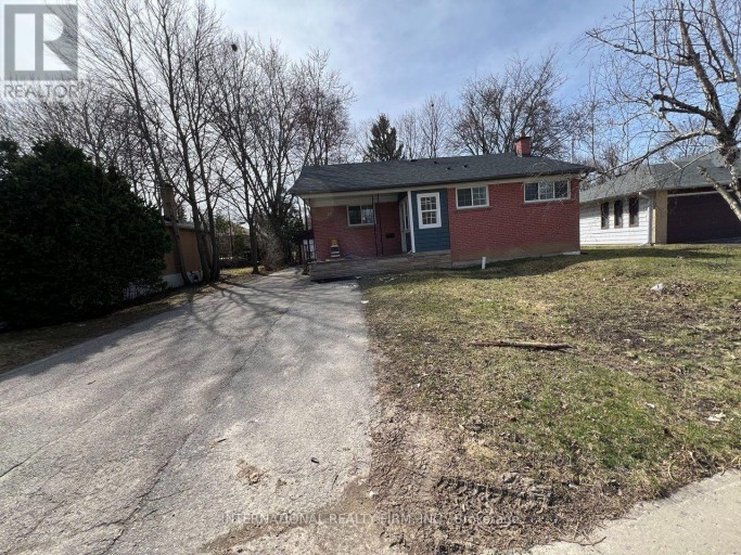 MAIN- HALF - 73 MURRAY DRIVE, Aurora (Aurora Highlands), Ontario, L4G2C2