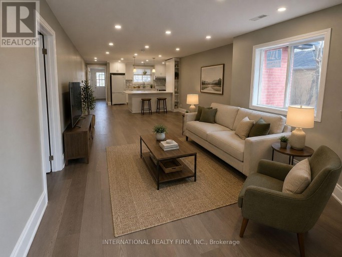 MAIN- HALF - 73 MURRAY DRIVE, Aurora (Aurora Highlands), Ontario, L4G2C2