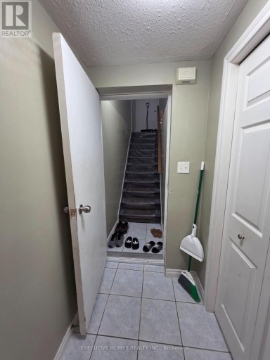 35 CLAUDETTE GATE, Hamilton (Stoney Creek Industrial), Ontario, L9B2S3