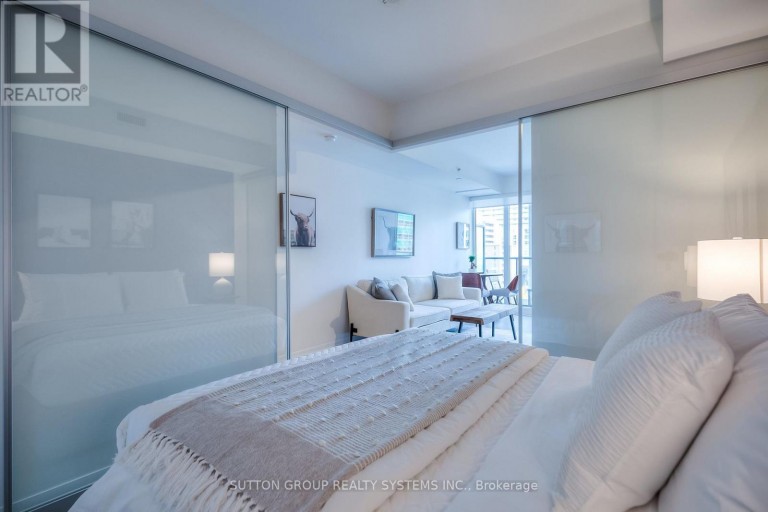 731 - 251 JARVIS STREET, Toronto (Moss Park), Ontario, M5B0C3