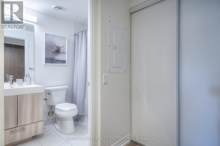 731 - 251 JARVIS STREET, Toronto (Moss Park), Ontario, M5B0C3
