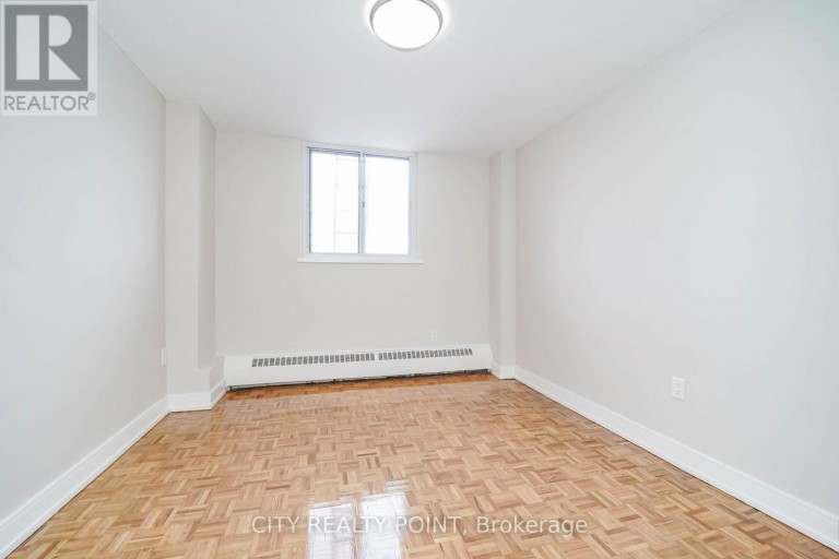 807 - 1500 BATHURST STREET, Toronto (Humewood-Cedarvale), Ontario, M5P3L3
