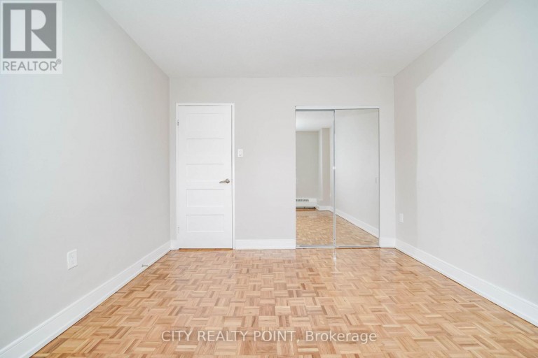 807 - 1500 BATHURST STREET, Toronto (Humewood-Cedarvale), Ontario, M5P3L3