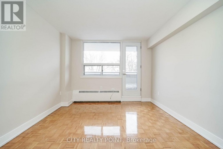 807 - 1500 BATHURST STREET, Toronto (Humewood-Cedarvale), Ontario, M5P3L3