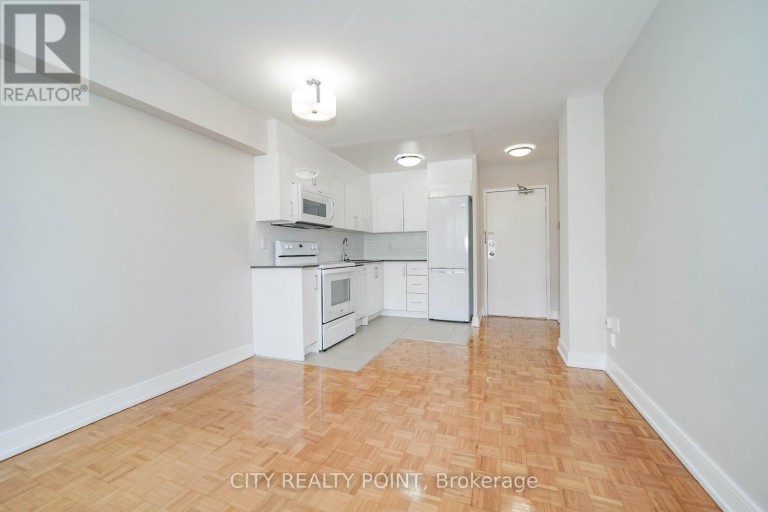 807 - 1500 BATHURST STREET, Toronto (Humewood-Cedarvale), Ontario, M5P3L3