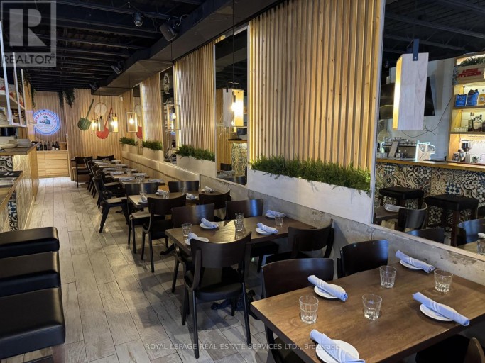 740 KING STREET W, Toronto (Niagara), Ontario, M5V1N3