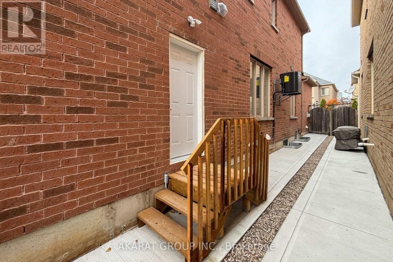 BASEMENT APT - 5463 FUDGE TERRACE, Mississauga (Churchill Meadows), Ontario, L5M0N1