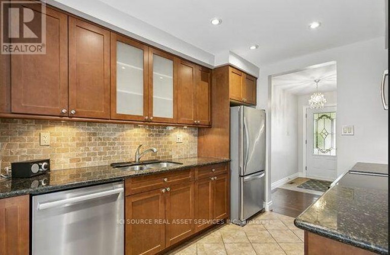 1603 LINCOLNSHIRE BOULEVARD, Mississauga (Lakeview), Ontario, L5E2S8