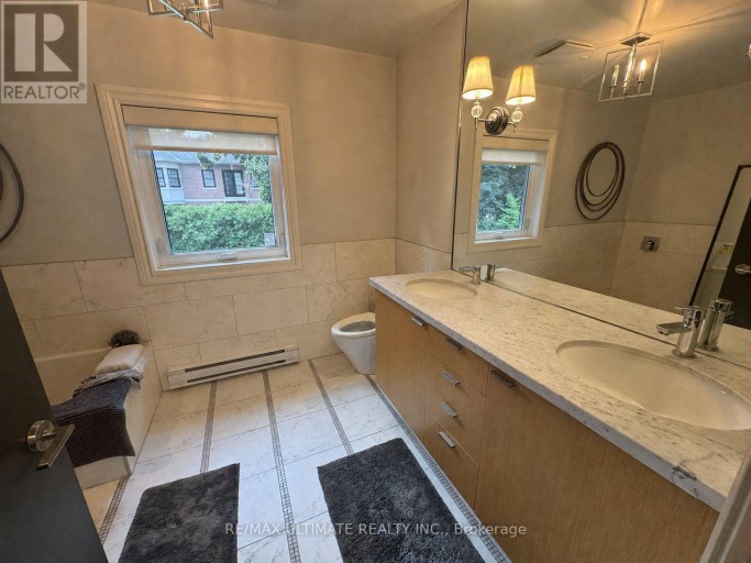 10 NOEL AVENUE, Toronto (Leaside), Ontario, M4G1B3