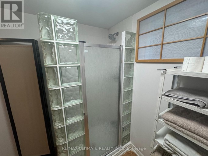 10 NOEL AVENUE, Toronto (Leaside), Ontario, M4G1B3