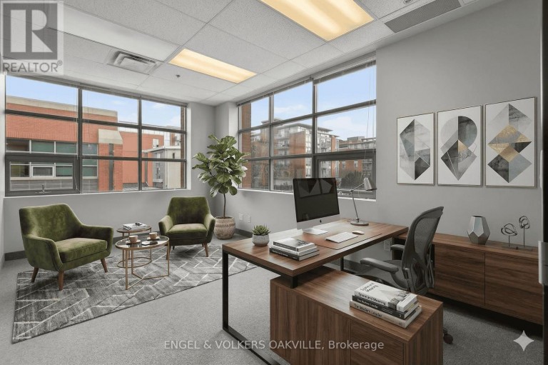 203 - 125 LAKESHORE ROAD E, Mississauga (Port Credit), Ontario, L5G1E5