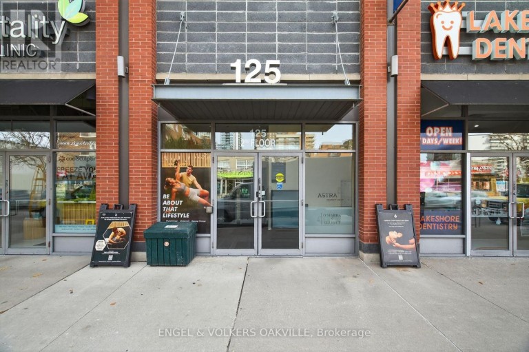 203 - 125 LAKESHORE ROAD E, Mississauga (Port Credit), Ontario, L5G1E5