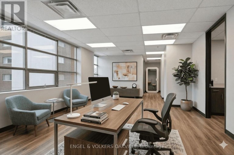 203 - 125 LAKESHORE ROAD E, Mississauga (Port Credit), Ontario, L5G1E5