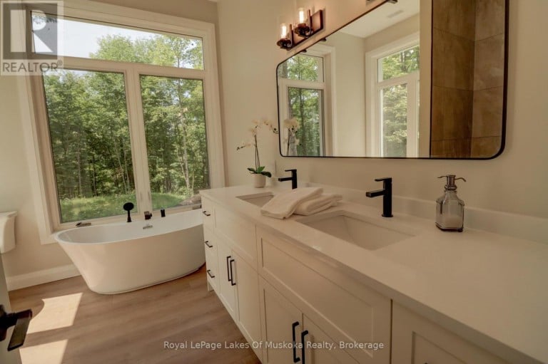 5 FLICKER LANE, McDougall, Ontario, P2A2W9