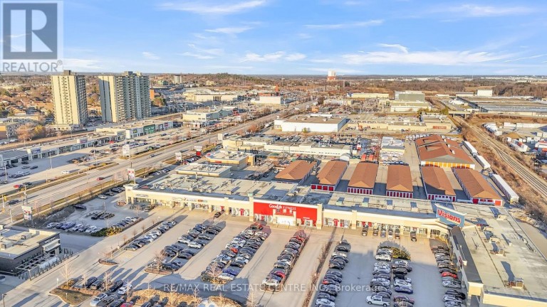 589 FAIRWAY ROAD S, Kitchener, Ontario, N2C1X4