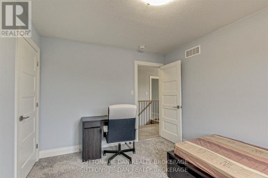 98 LOCKY LANE Middlesex Centre (Kilworth) Ontario photo 13