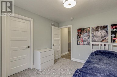 98 LOCKY LANE Middlesex Centre (Kilworth) Ontario photo 18