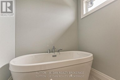 98 LOCKY LANE Middlesex Centre (Kilworth) Ontario photo 24