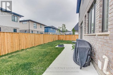 98 LOCKY LANE Middlesex Centre (Kilworth) Ontario photo 50
