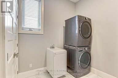 98 LOCKY LANE Middlesex Centre (Kilworth) Ontario photo 8