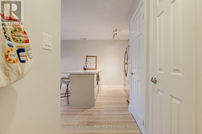 301 - 3069 LAKESHORE BOULEVARD, Toronto (New Toronto), Ontario, M8V1K6
