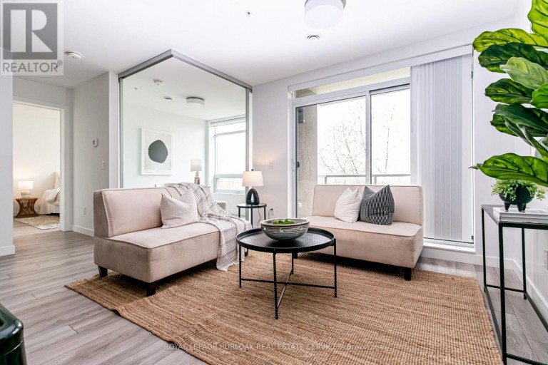 206 - 455 CHARLETON AVENUE E, Hamilton (Stinson), Ontario, L8N0B2