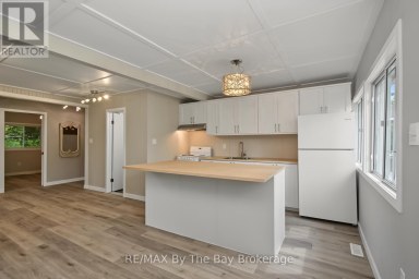 50 BALSAM STREET Tiny Ontario photo 6