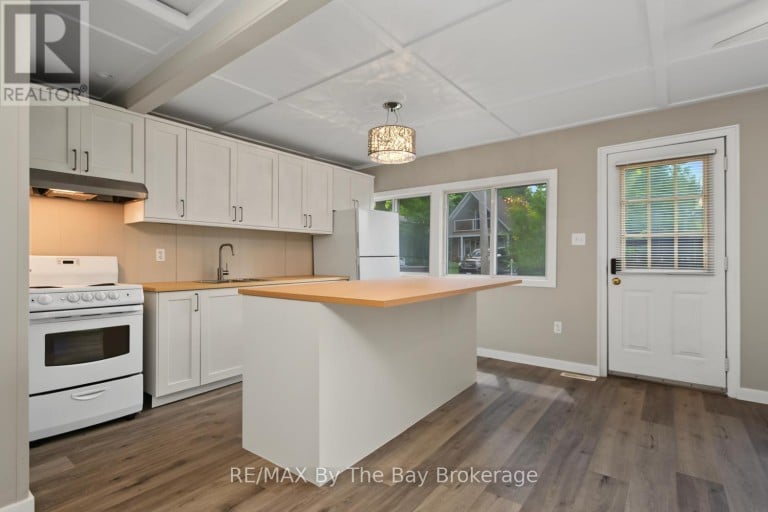 50 BALSAM STREET, Tiny, Ontario, L0L1P1