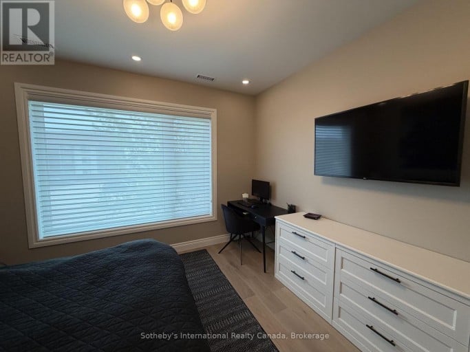 658 JOHNSTON PARK AVENUE, Collingwood, Ontario, L9Y5C7