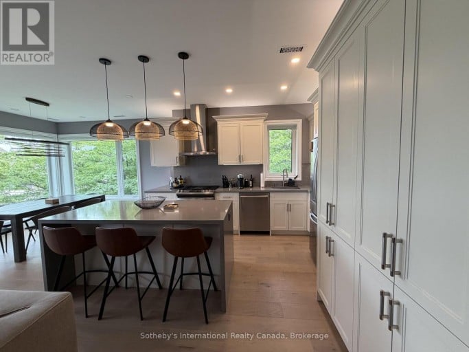 658 JOHNSTON PARK AVENUE, Collingwood, Ontario, L9Y5C7