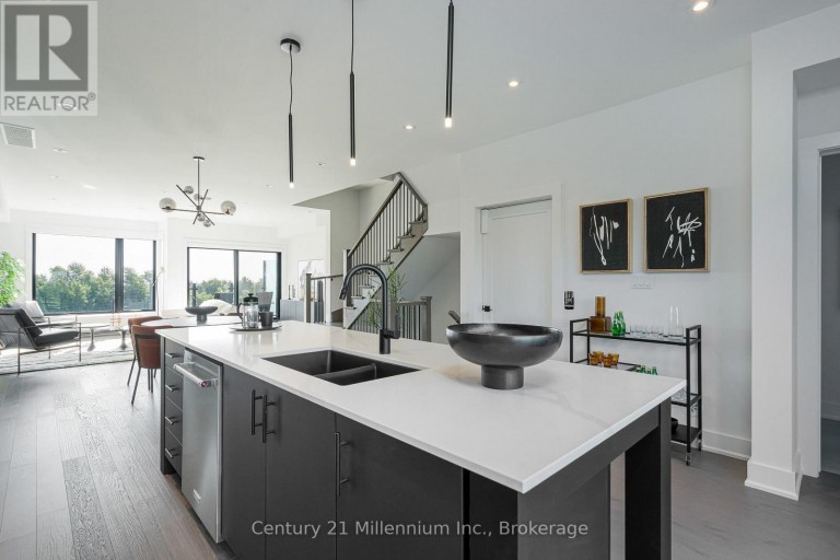 # 22 - 117 SLADDEN COURT, Blue Mountains, Ontario, N0H2P0