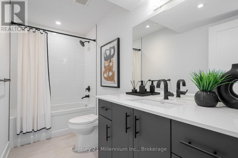 # 22 - 117 SLADDEN COURT, Blue Mountains, Ontario, N0H2P0