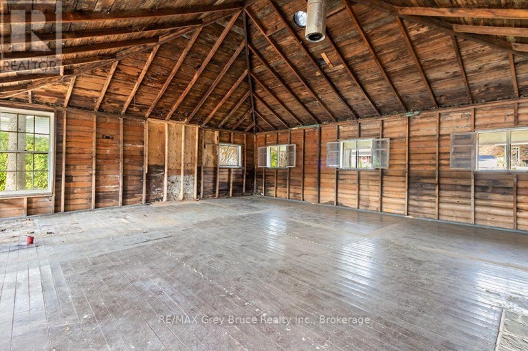 11 MCNEIL STREET, Northern Bruce Peninsula, Ontario, N0H1W0