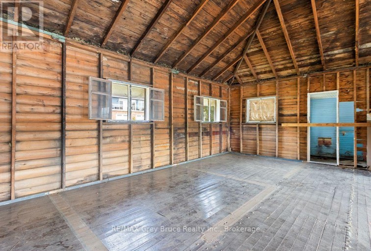 11 MCNEIL STREET, Northern Bruce Peninsula, Ontario, N0H1W0