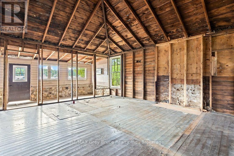 11 MCNEIL STREET, Northern Bruce Peninsula, Ontario, N0H1W0