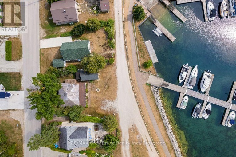 11 MCNEIL STREET, Northern Bruce Peninsula, Ontario, N0H1W0