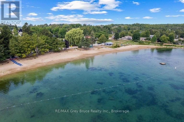 11 MCNEIL STREET, Northern Bruce Peninsula, Ontario, N0H1W0