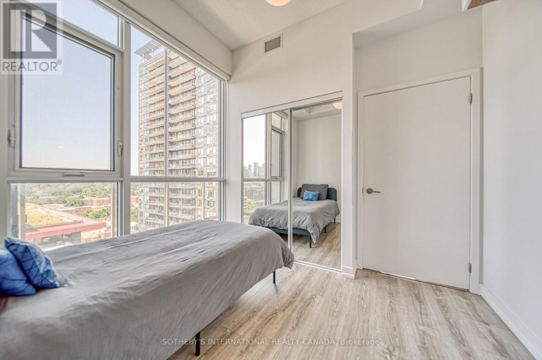 PH08 - 200 SACKVILLE STREET, Toronto (Regent Park), Ontario, M5A0C4