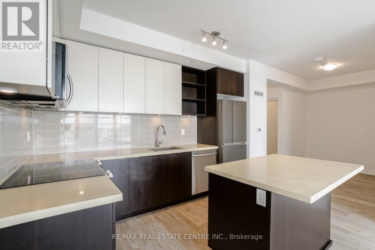 802 - 4677 GLEN ERIN DRIVE, Mississauga (Central Erin Mills), Ontario, L5M2E3