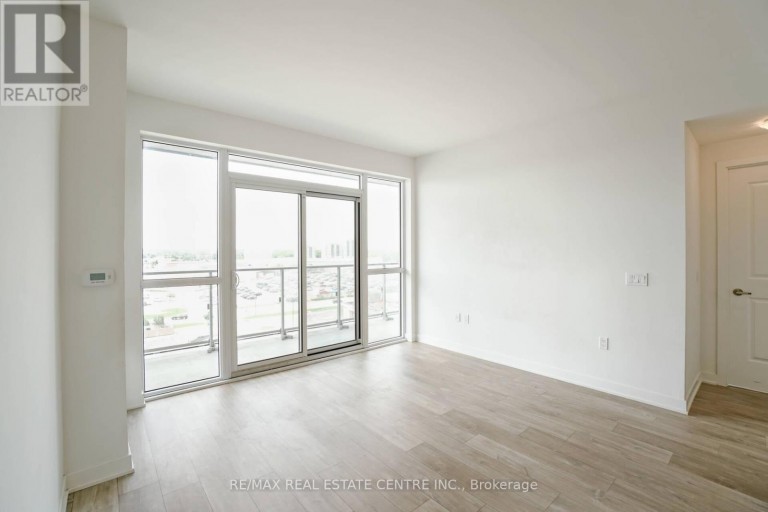 802 - 4677 GLEN ERIN DRIVE, Mississauga (Central Erin Mills), Ontario, L5M2E3