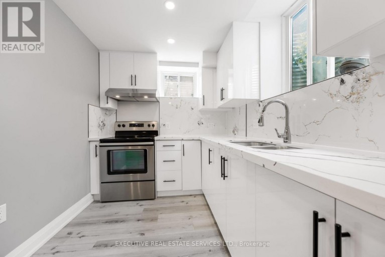61 TRURO CIRCLE N, Brampton (Northwest Brampton), Ontario, L7A4E6