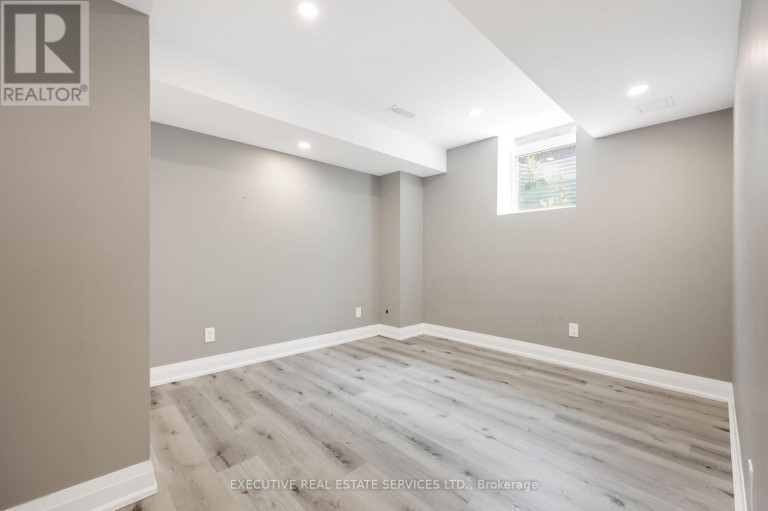 61 TRURO CIRCLE N, Brampton (Northwest Brampton), Ontario, L7A4E6
