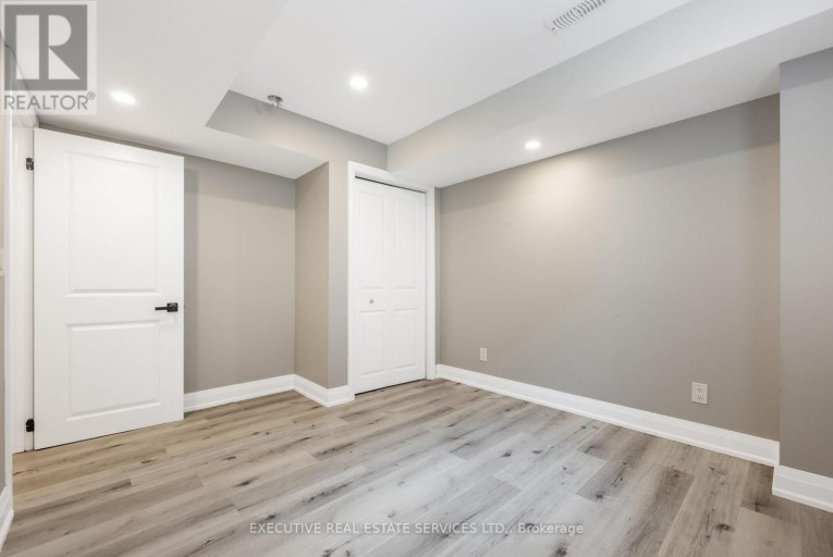 61 TRURO CIRCLE N, Brampton (Northwest Brampton), Ontario, L7A4E6