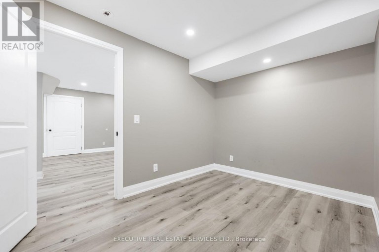 61 TRURO CIRCLE N, Brampton (Northwest Brampton), Ontario, L7A4E6