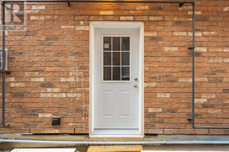 61 TRURO CIRCLE N, Brampton (Northwest Brampton), Ontario, L7A4E6