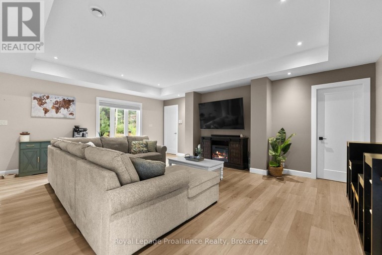 41948A COMBERMERE ROAD, Madawaska Valley, Ontario, K0J1B0