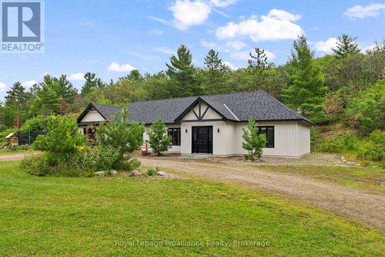 41948A COMBERMERE ROAD, Madawaska Valley, Ontario, K0J1B0