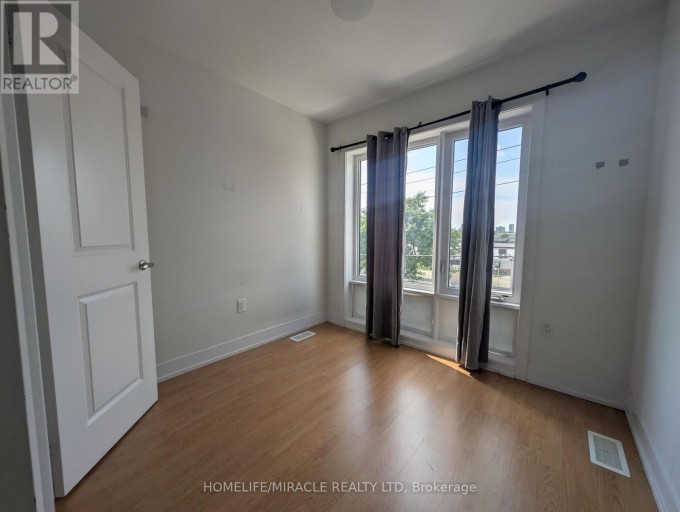 1553 MIDLAND AVENUE, Toronto (Bendale), Ontario, M1P0G3