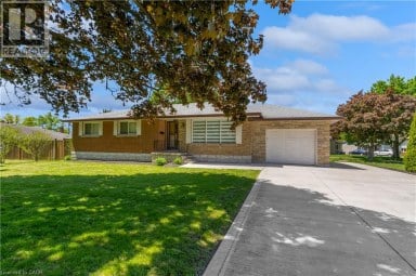 5 ARMOUR Drive Welland Ontario photo 2